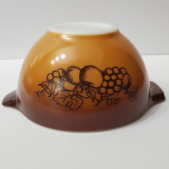 Pyrex Old Orchard Cinderella Mixing Bowl #441 1.5 Pint Brown Fruit Pattern - Picture 5 of 6